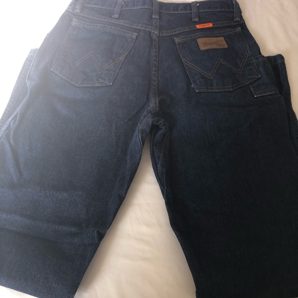 Wrangler flame resistant Denim Jeans CAT2 sz 31x32 Never worn Dark wash 2 of 3 - Picture 2 of 10